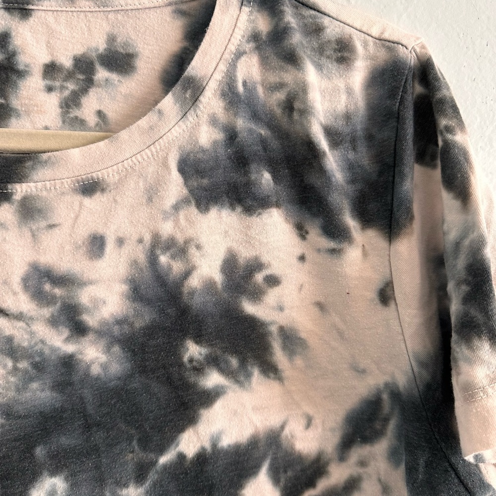 Women’s medium tye dye tshirt